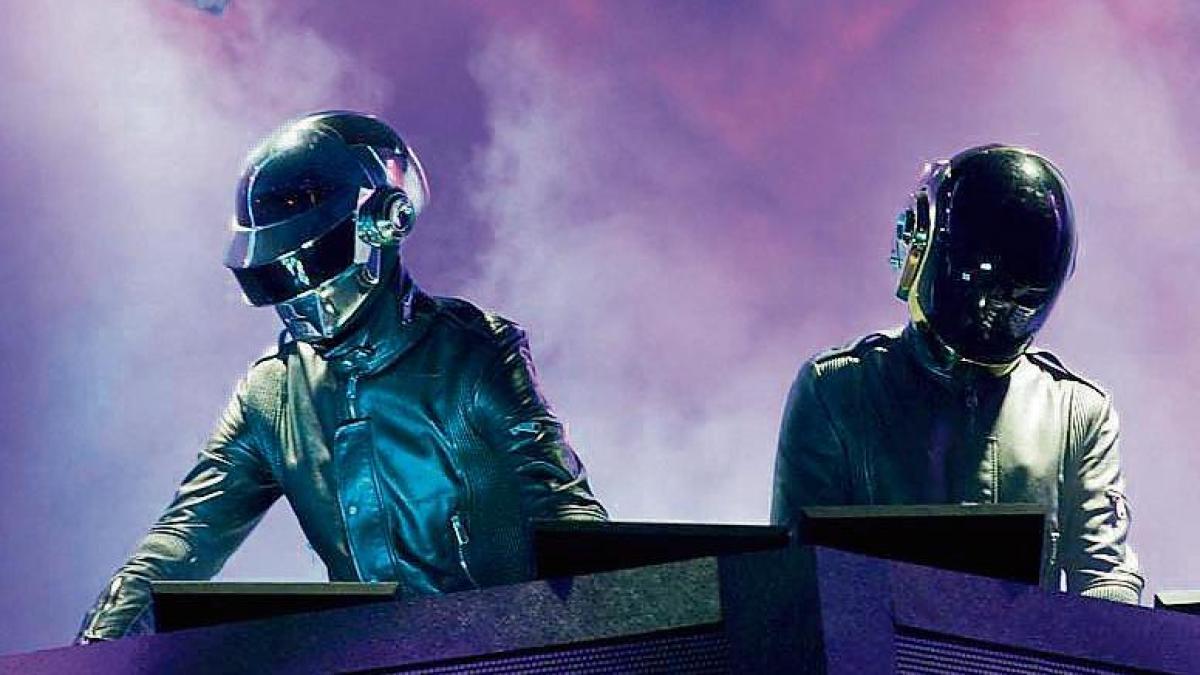 Daft Punk y PLEASURES lanzan una colección cápsula con una gira internacional emergente